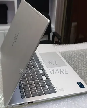 New Laptop HP 650 G6 16GB Intel Core Ultra 7 SSD 512GB