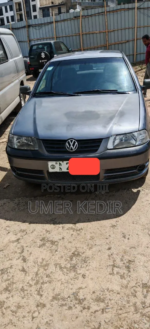 Volkswagen Golf 2005 Blue