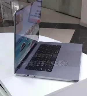 New Laptop Apple MacBook Pro 2021 M1 32GB Apple M1 Pro SSD 1T