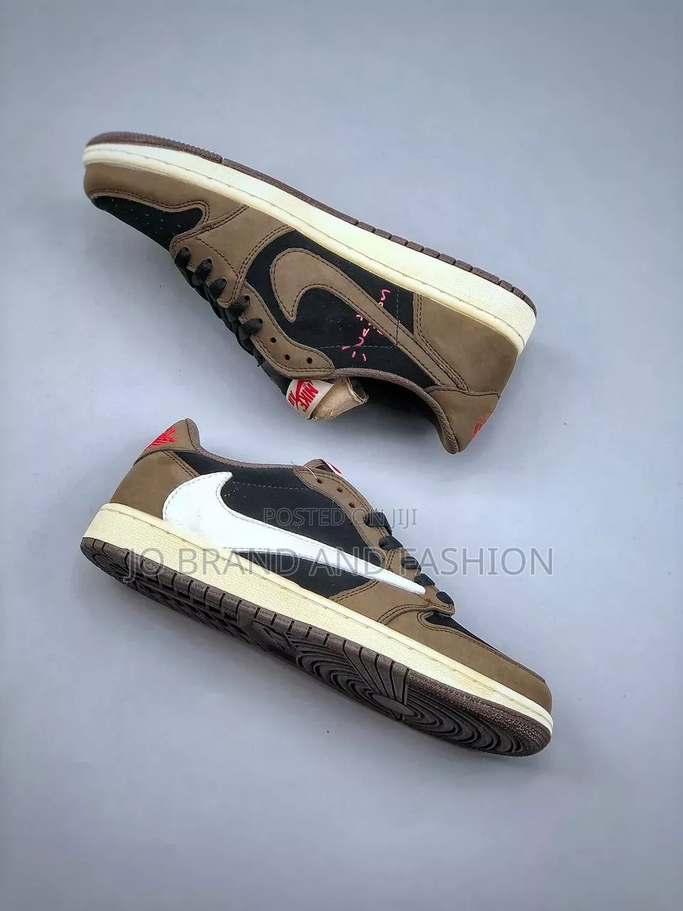 Nike Air Jordan 1 Low × Travis Scott