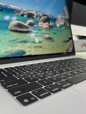 New Laptop Apple MacBook Air 2025 M4 16GB Apple M4 SSD 256GB