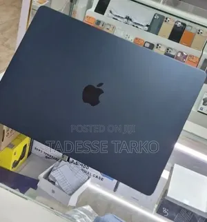 New Laptop Apple MacBook Air 2025 M4 16GB Apple M1 SSD 256GB
