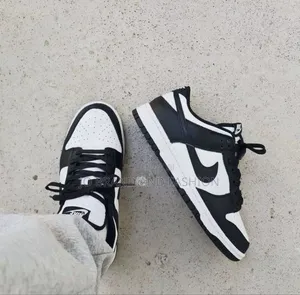 Nike Dunk Low Retro White Black Panda