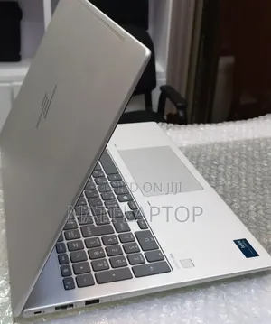New Laptop HP 16GB Intel Core Ultra 7 SSD 512GB