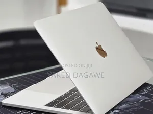 New Laptop Apple MacBook Pro 2019 16GB Intel Core i7 SSD 256GB