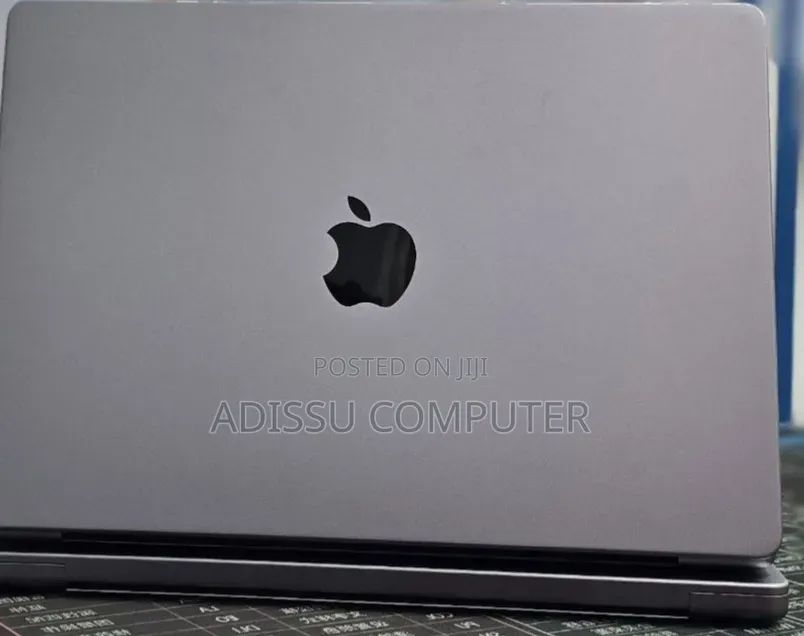 New Laptop Apple MacBook Pro 2021 M1 32GB Apple M1 SSD 512GB