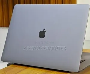 New Laptop Apple MacBook 2018 32GB Intel Core i9 SSD 2T