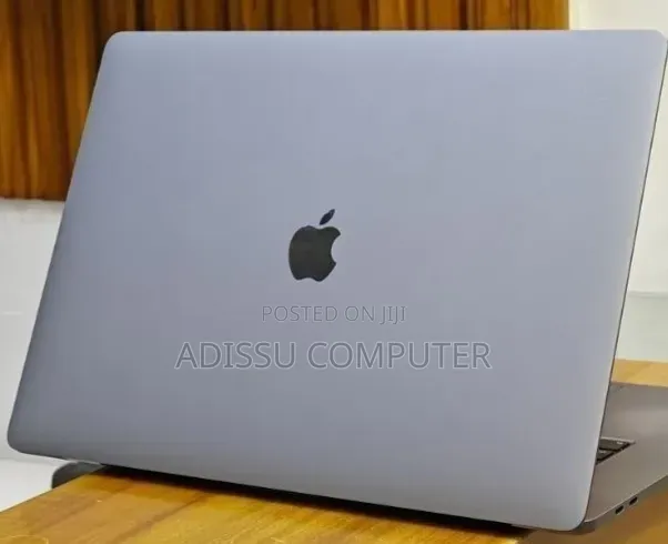 New Laptop Apple MacBook 2018 32GB Intel Core i9 SSD 2T