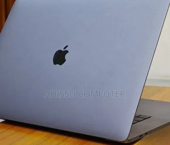New Laptop Apple MacBook 2018 32GB Intel Core i9 SSD 2T