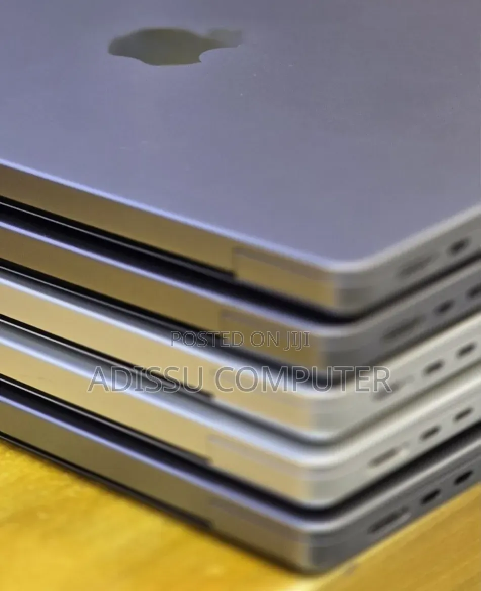 New Laptop Apple MacBook 32GB Apple M1 SSD 512GB