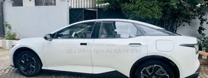 Toyota bZ3 2025 White
