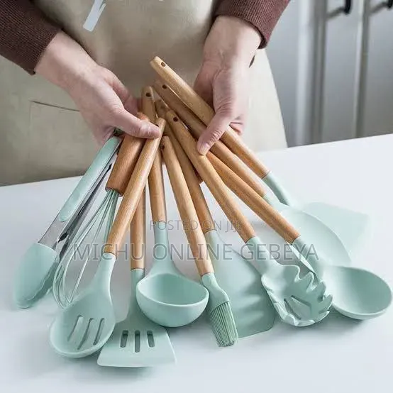 12 Silicone KITCHENWARE SET/ Free Delivery