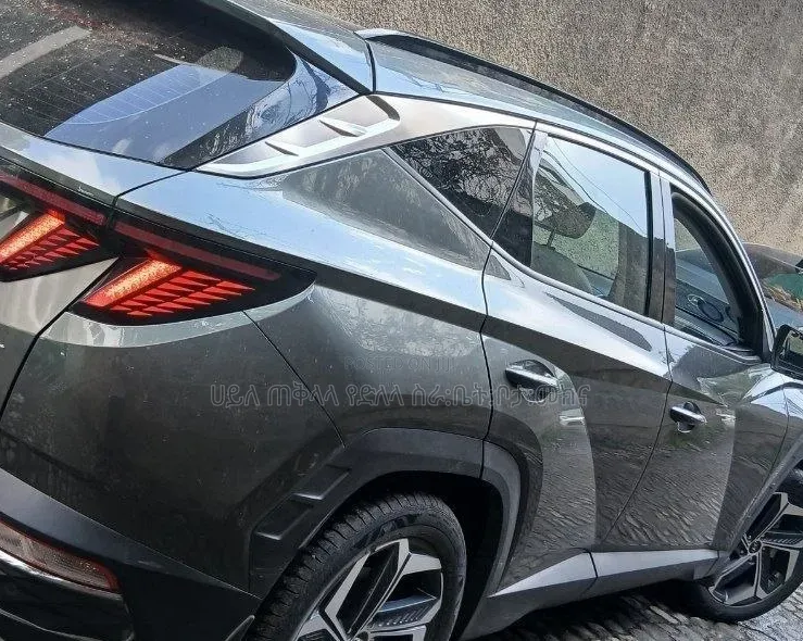 Hyundai Tucson 2023 Gray