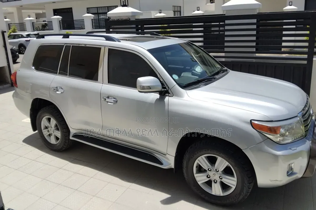 Toyota Land Cruiser 2016 Off white