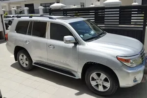 Toyota Land Cruiser 2016 Off white