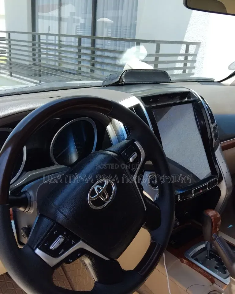 Toyota Land Cruiser 2016 Off white