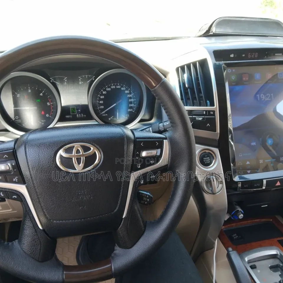 Toyota Land Cruiser 2016 Off white