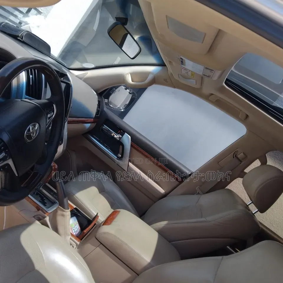 Toyota Land Cruiser 2016 Off white