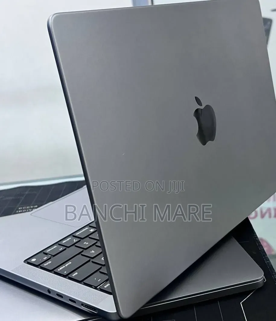 New Laptop Apple MacBook Pro 2021 M1 16GB Apple M1 Pro SSD 512GB