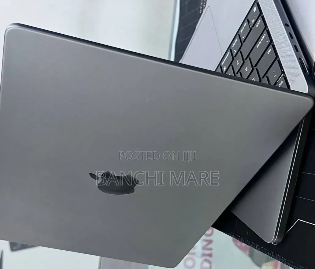 New Laptop Apple MacBook Pro 2021 M1 16GB Apple M1 Pro SSD 512GB
