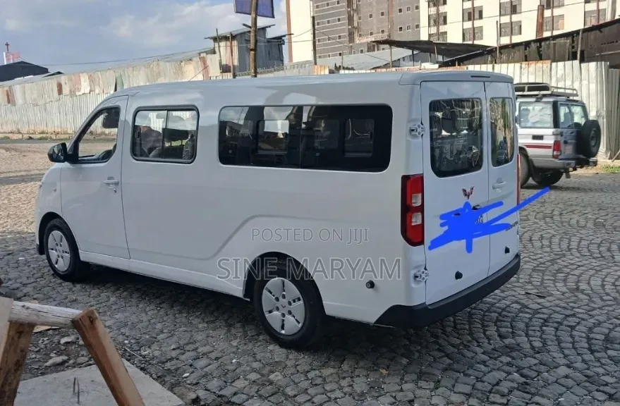 New Wuling EV80 2025 White