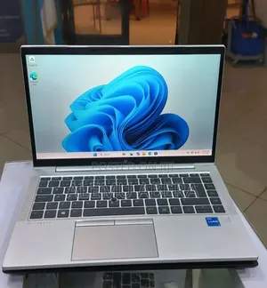New Laptop HP EliteBook 840 G8 16GB Intel Core i7 SSD 512GB