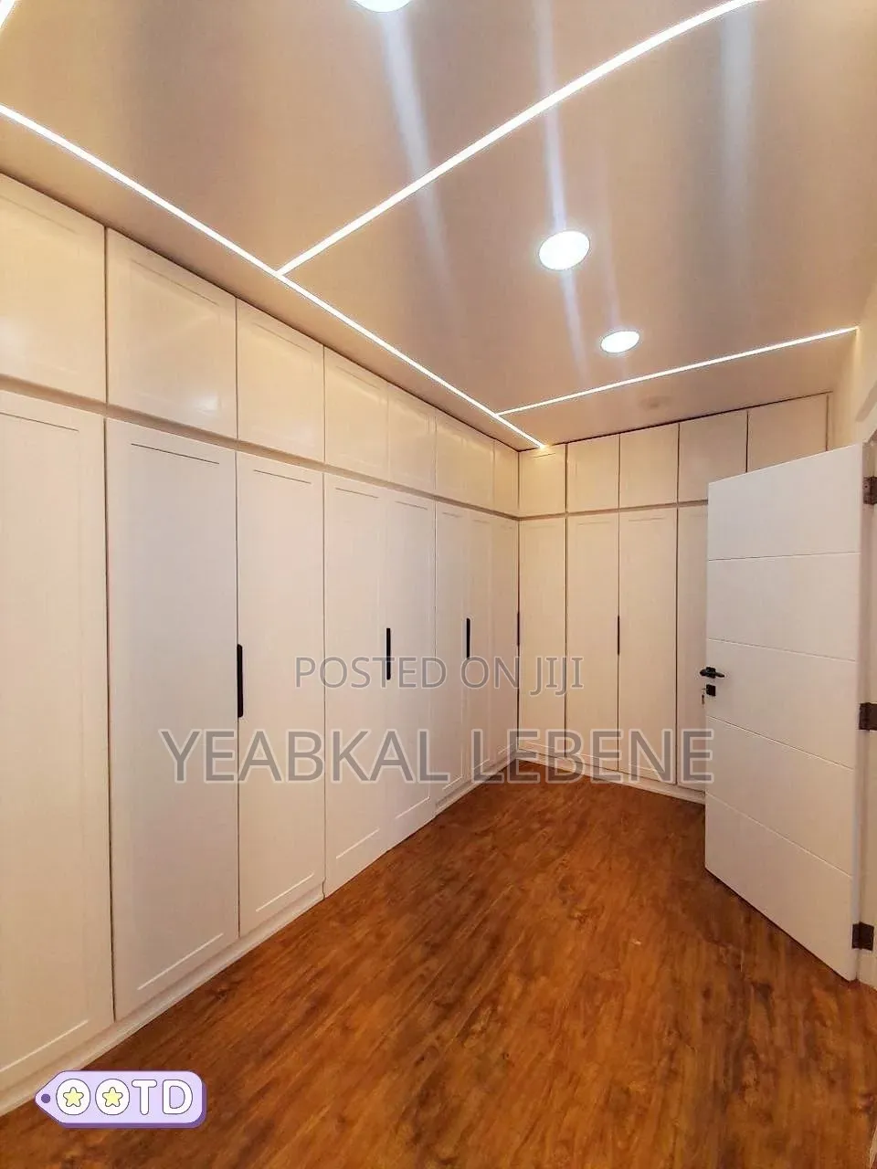 Furnished 8bdrm House in Bole for sale