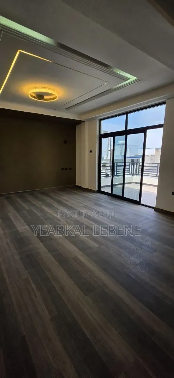 Furnished 9bdrm House in Bole for sale