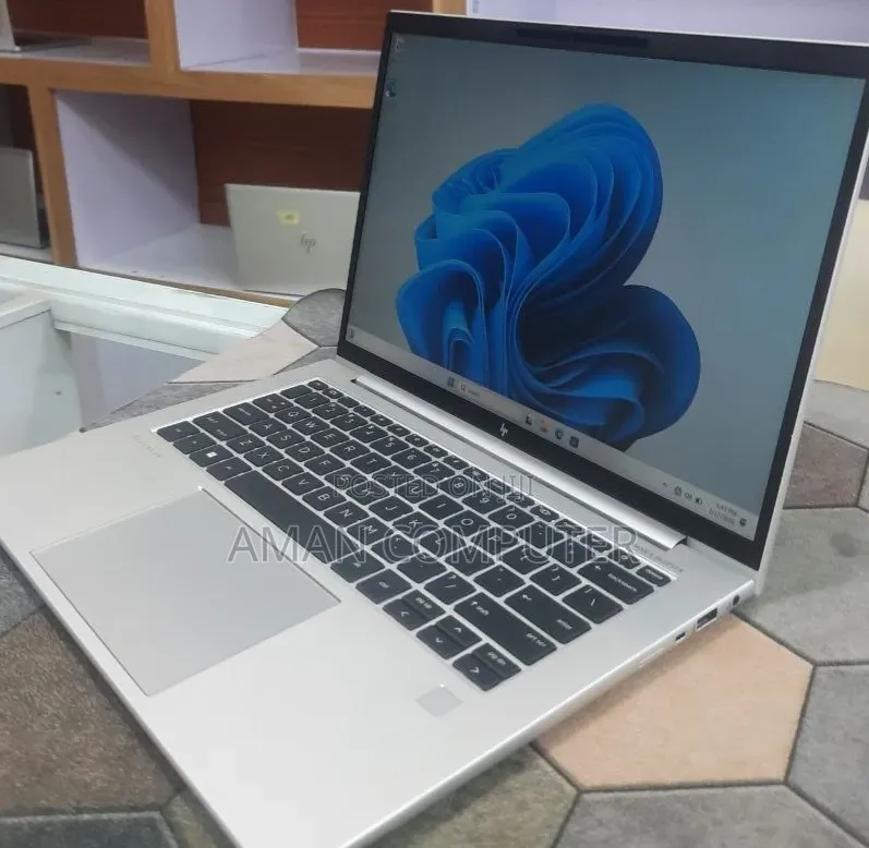 New Laptop HP EliteBook 840 G9 16GB Intel Core i7 SSD 512GB