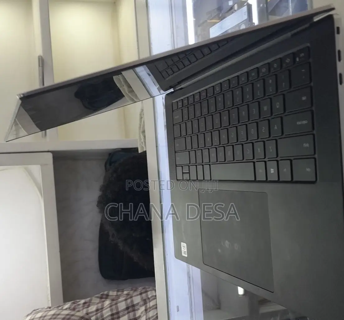 New Laptop Dell Inspiron 15 7590 16GB Intel Core i7 SSD 512GB