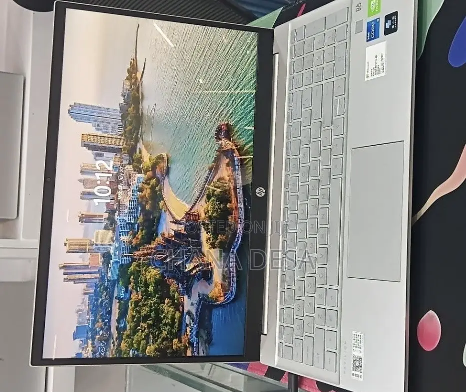 New Laptop HP Pavilion 15 16GB Intel Core i5 SSD 512GB