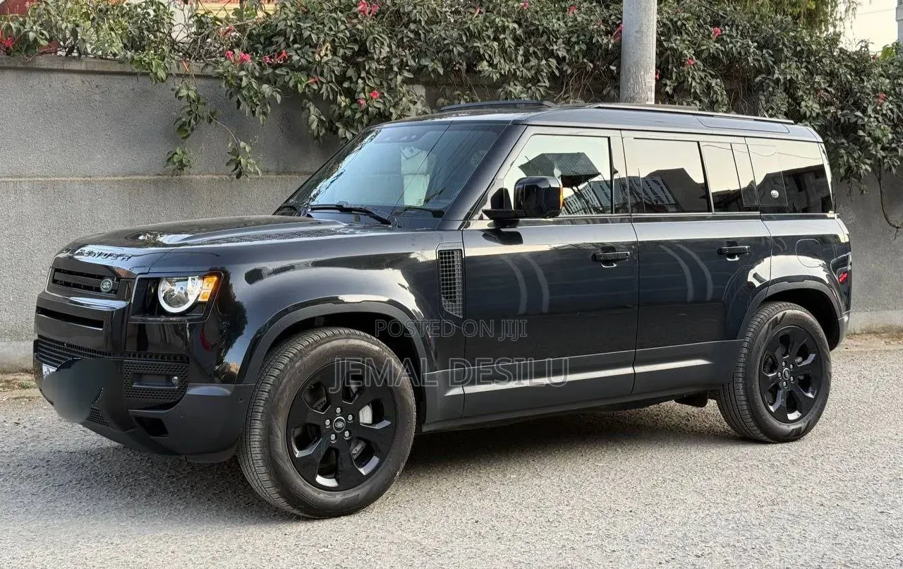 Land Rover Defender 2024 Black