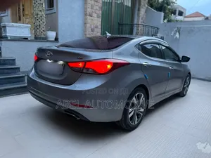 Hyundai Avante 2014 Silver