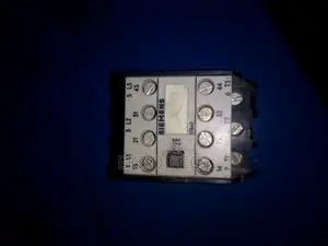 Siemens 3TB42 17-0a Contactor | 3-Pole | 30A (AC-1) / 17A (AC-3)