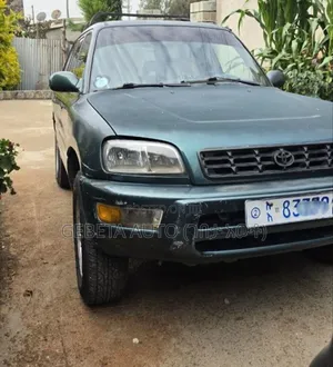 Toyota RAV4 Automatic 2000 Green