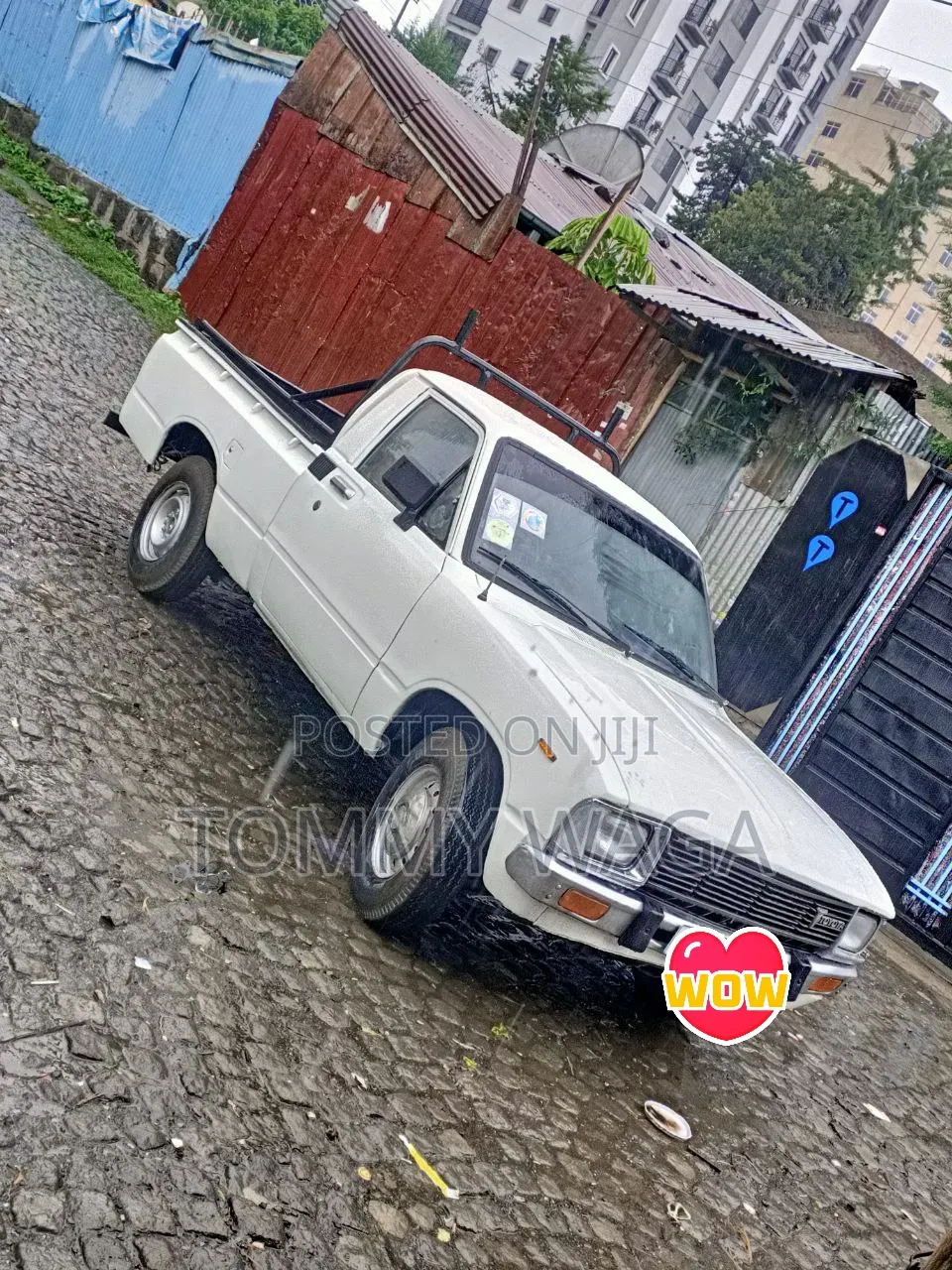 Toyota Hilux 1987 White