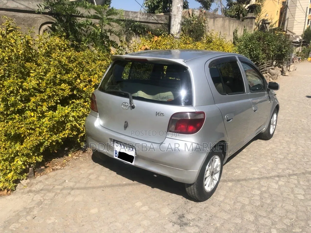 Toyota Vitz 2001 Silver
