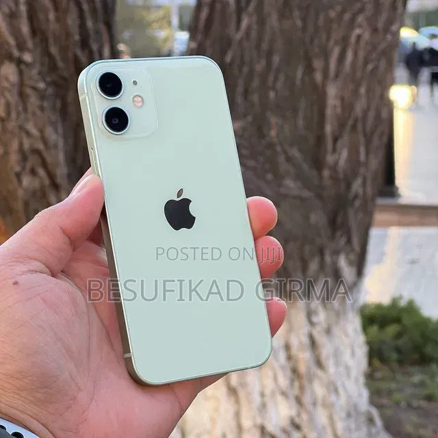 New Apple iPhone 12 128 GB Green