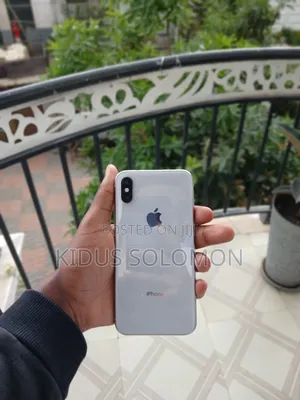 Apple iPhone X 64 GB White