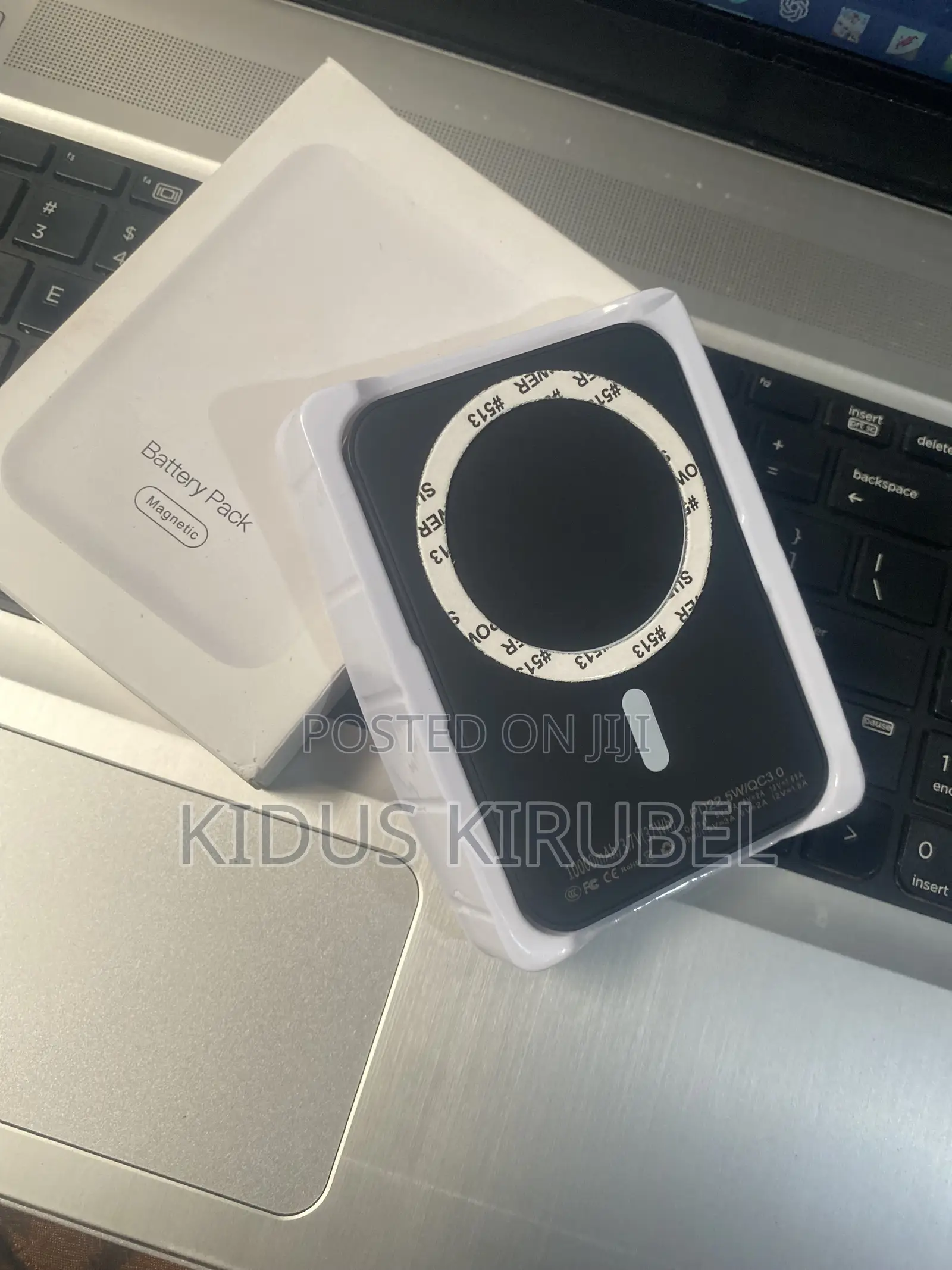 Magnetic Wireless Power Bank