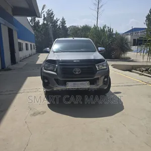 Toyota Hilux 2020 Brown