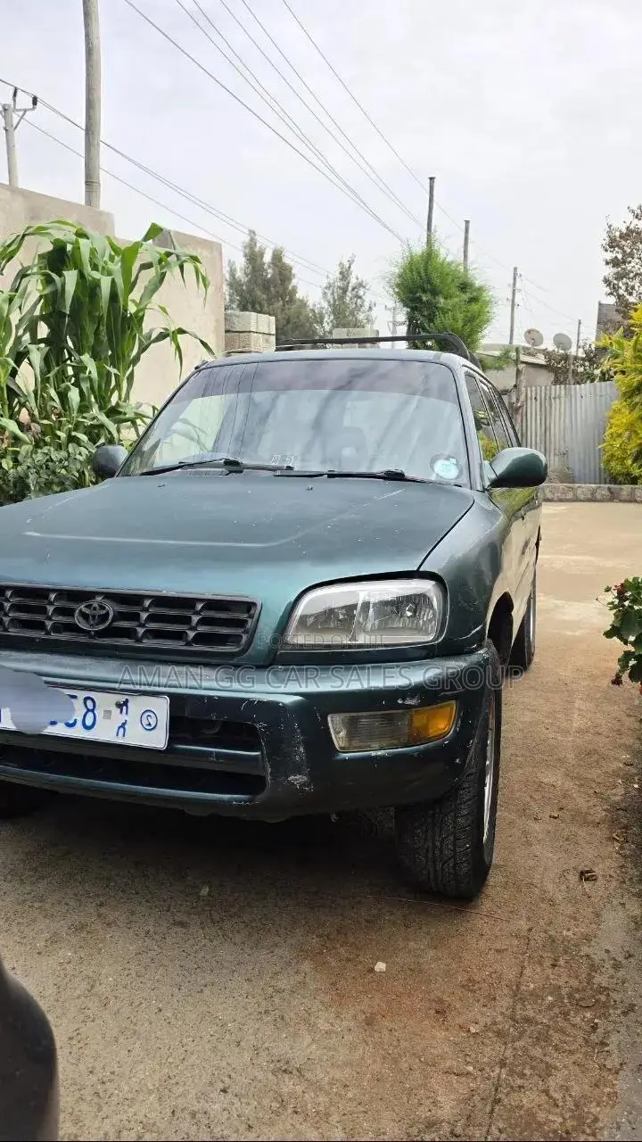 Toyota RAV4 2000 Green