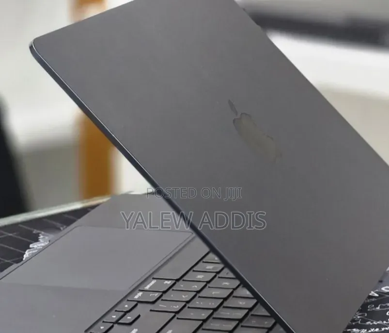 New Laptop Apple MacBook Air 2022 M2 8GB Intel Core M2 SSD 256GB