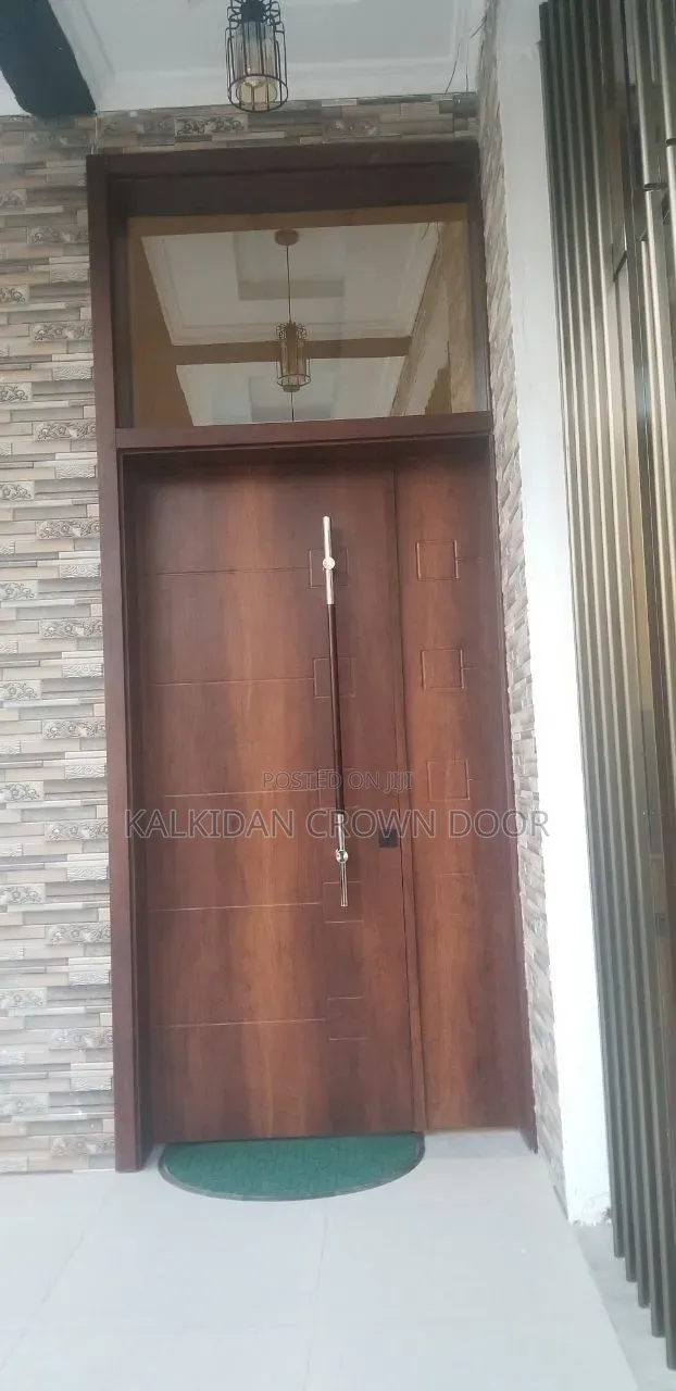 Premium Crowndoor