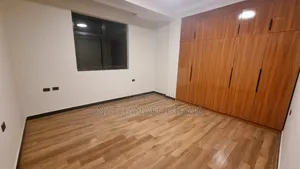 12bdrm House in Bole for rent