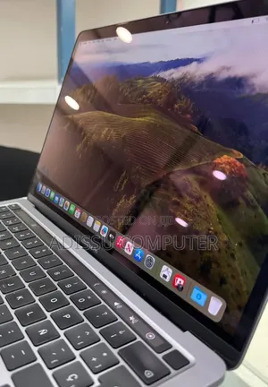 New Laptop Apple MacBook Pro 2019 16GB Apple M1 SSD 512GB