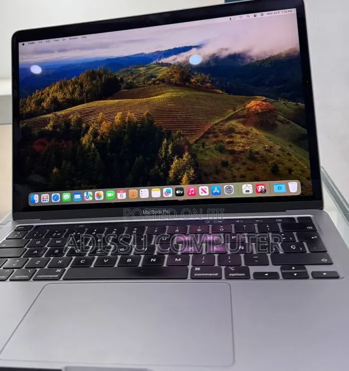 New Laptop Apple MacBook Pro 2019 16GB Apple M1 SSD 512GB