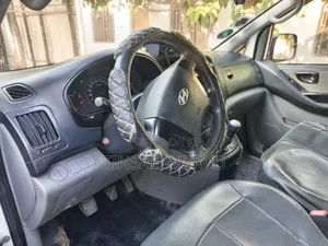 Hyundai Starex 2008 White