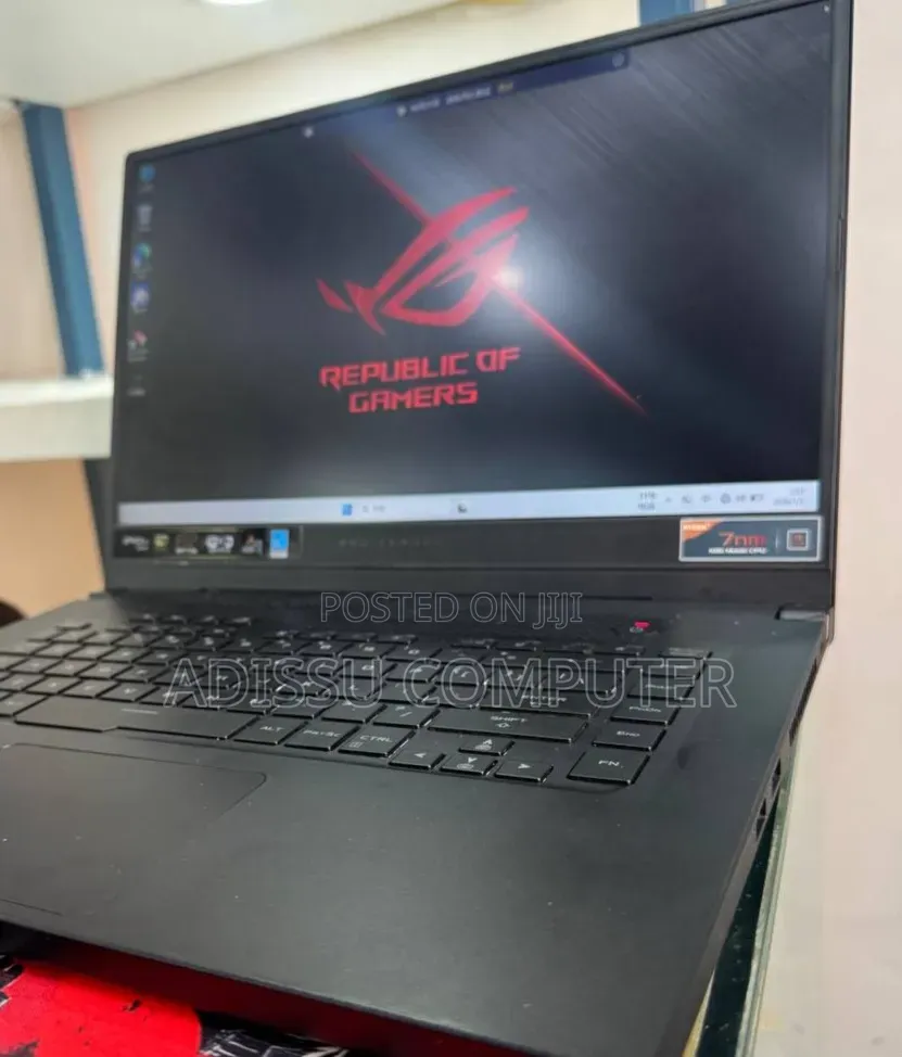 New Laptop Asus ROG Strix G15 16GB AMD Ryzen 9 SSD 512GB