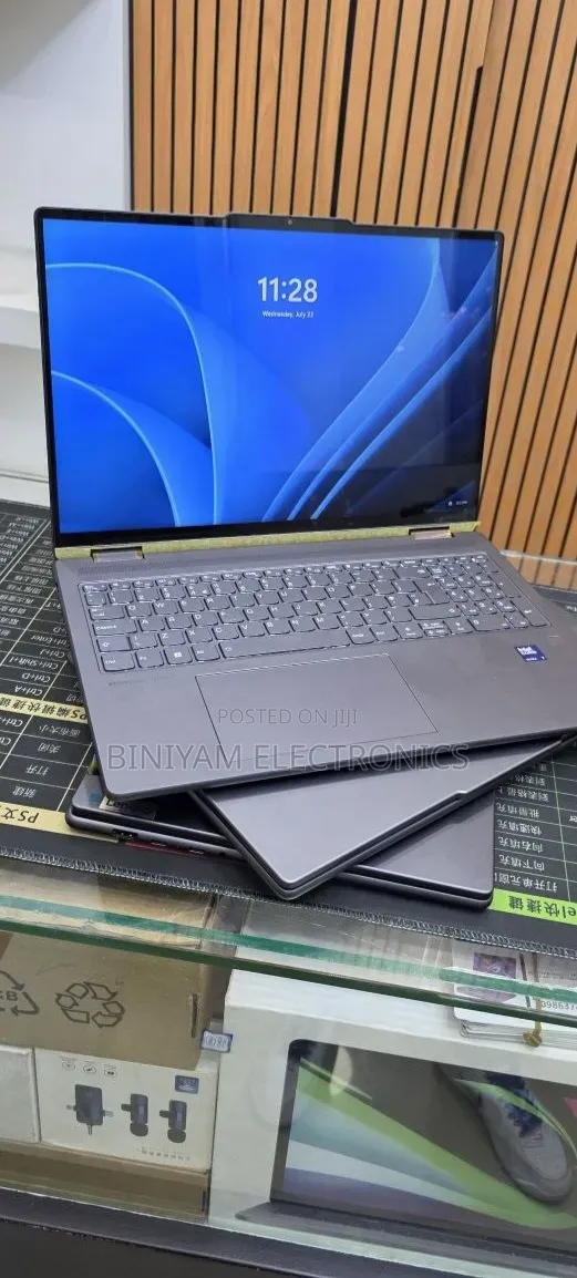New Laptop Lenovo Yoga 7 15ITL5 16GB Intel Core Ultra 7 SSD 512GB